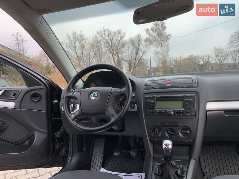 Лифтбек Skoda Octavia 2004 в Дрогобыче
