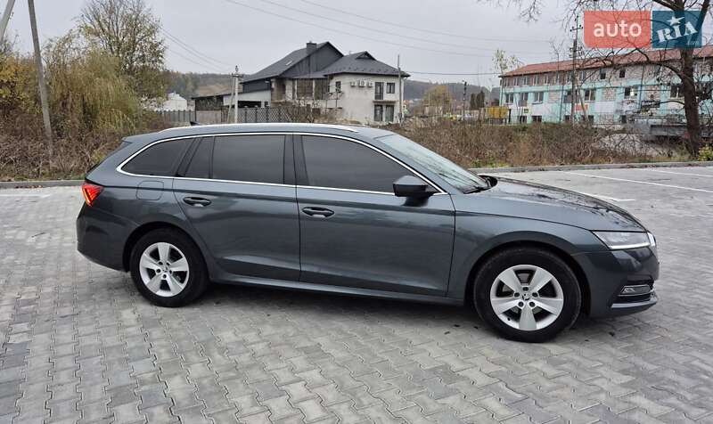 Універсал Skoda Octavia 2021 в Бережанах