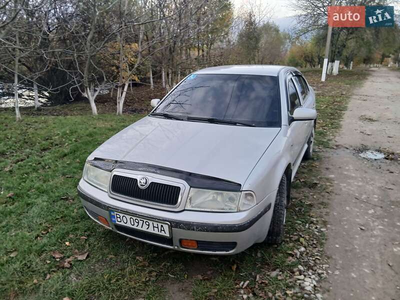 Лифтбек Skoda Octavia 2003 в Бучаче