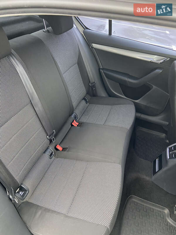 Лифтбек Skoda Octavia 2013 в Киеве фото 12 Лифтбек Skoda Octavia 2013 в Киеве