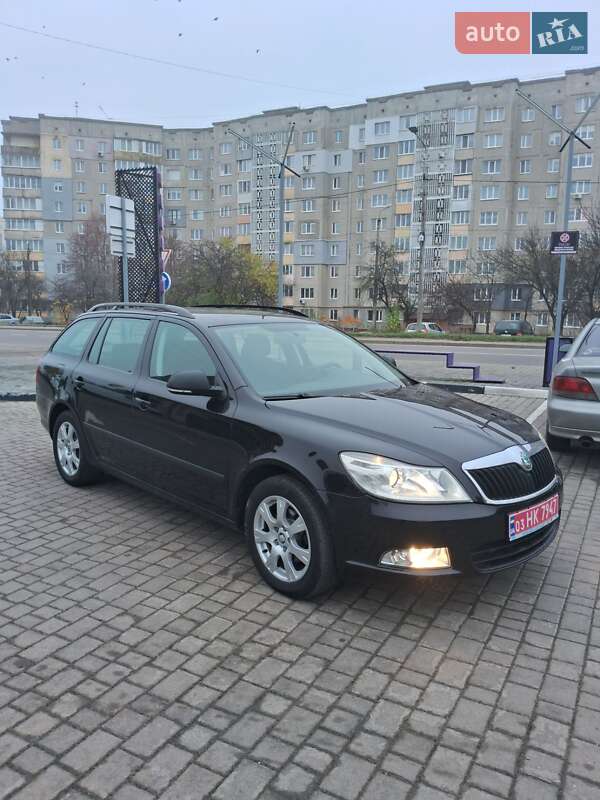 Универсал Skoda Octavia 2012 в Ровно