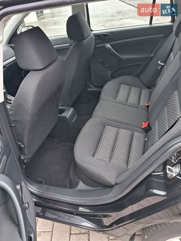 Универсал Skoda Octavia 2012 в Ровно