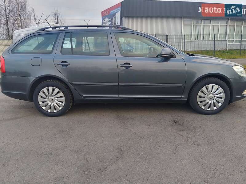 Универсал Skoda Octavia 2011 в Ровно
