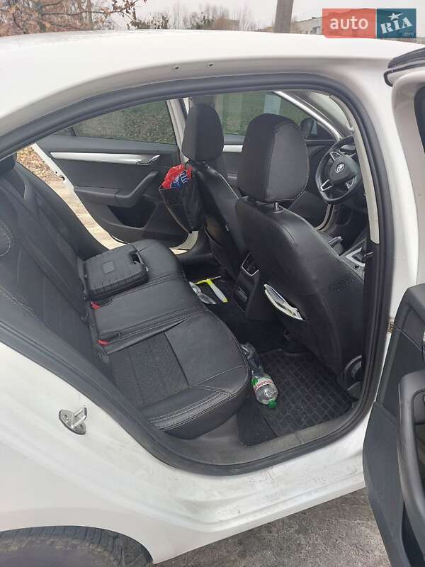 Лифтбек Skoda Octavia 2015 в Василькове