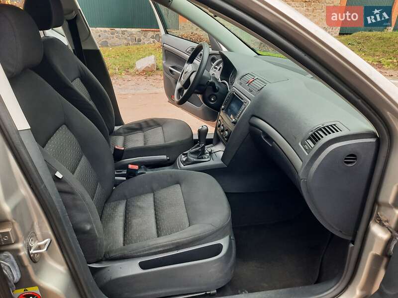 Універсал Skoda Octavia 2009 в Полтаві