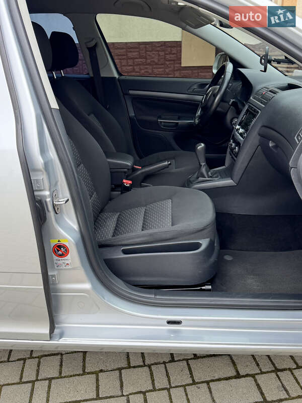 Лифтбек Skoda Octavia 2009 в Самборе