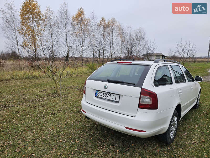 Универсал Skoda Octavia 2011 в Львове фото 3 Универсал Skoda Octavia 2011 в Львове