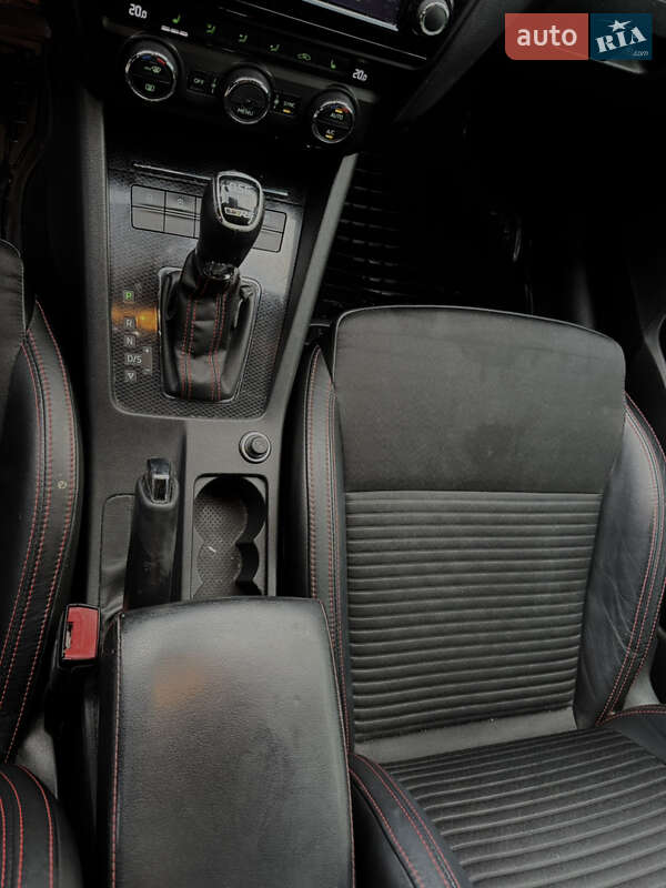 Универсал Skoda Octavia 2015 в Ужгороде