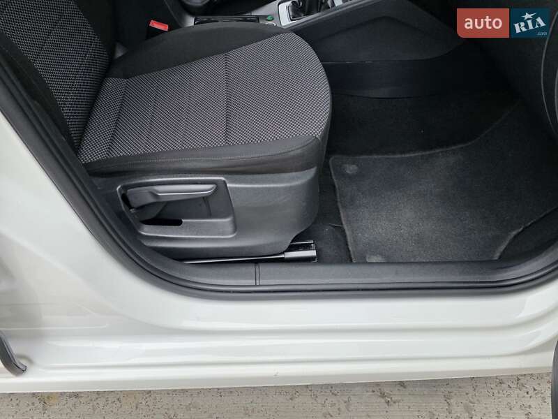 Універсал Skoda Octavia 2013 в Києві фото 47 Універсал Skoda Octavia 2013 в Києві