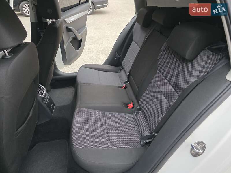 Універсал Skoda Octavia 2013 в Києві фото 65 Універсал Skoda Octavia 2013 в Києві