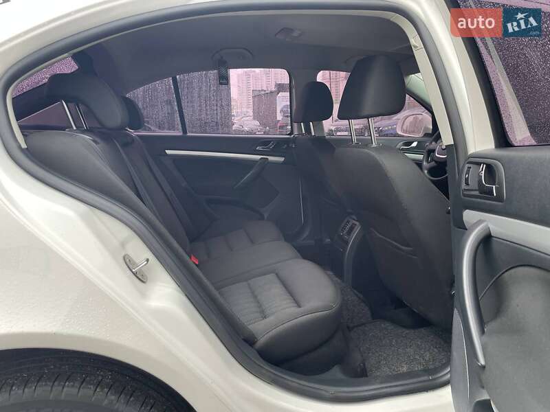 Лифтбек Skoda Octavia 2011 в Киеве фото 11 Лифтбек Skoda Octavia 2011 в Киеве