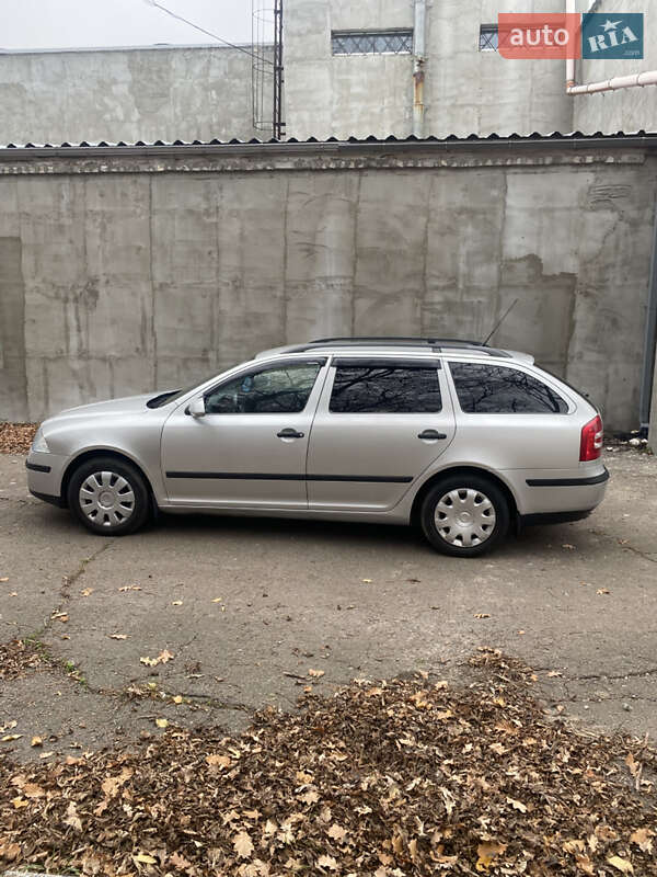 Універсал Skoda Octavia 2006 в Павлограді