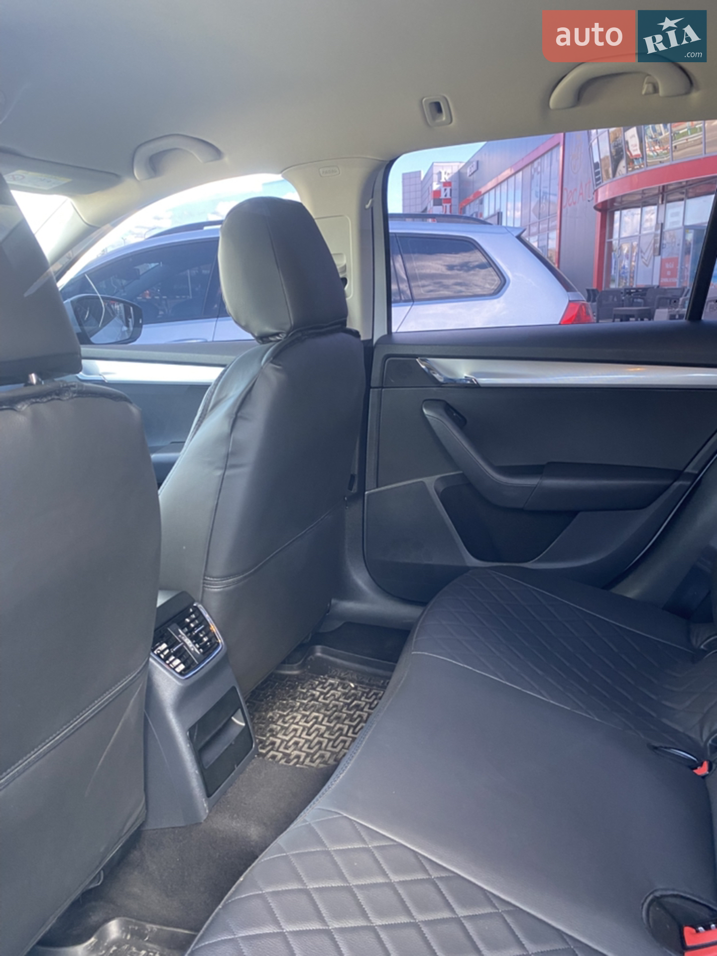 2015 Skoda Octavia - мініатюра 11