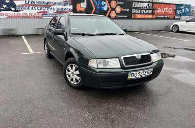 Лифтбек Skoda Octavia 2001 в Житомире
