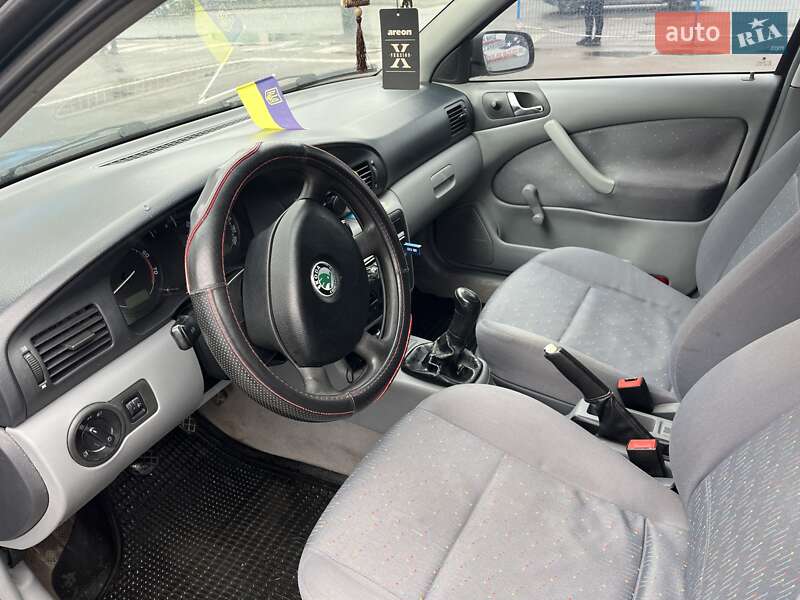 Лифтбек Skoda Octavia 2001 в Житомире