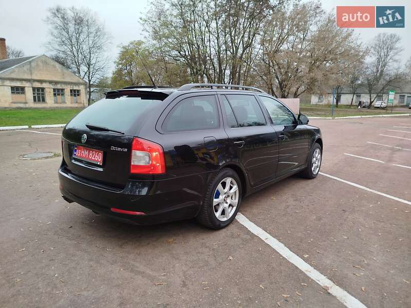 Універсал Skoda Octavia 2010 в Конотопі