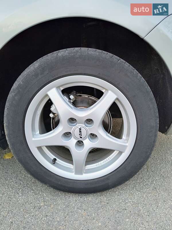 Универсал Skoda Octavia 2014 в Умани