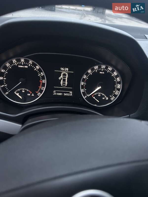 Универсал Skoda Octavia 2011 в Зборове