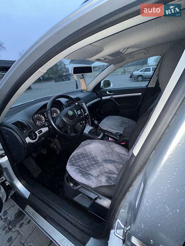 Универсал Skoda Octavia 2011 в Зборове