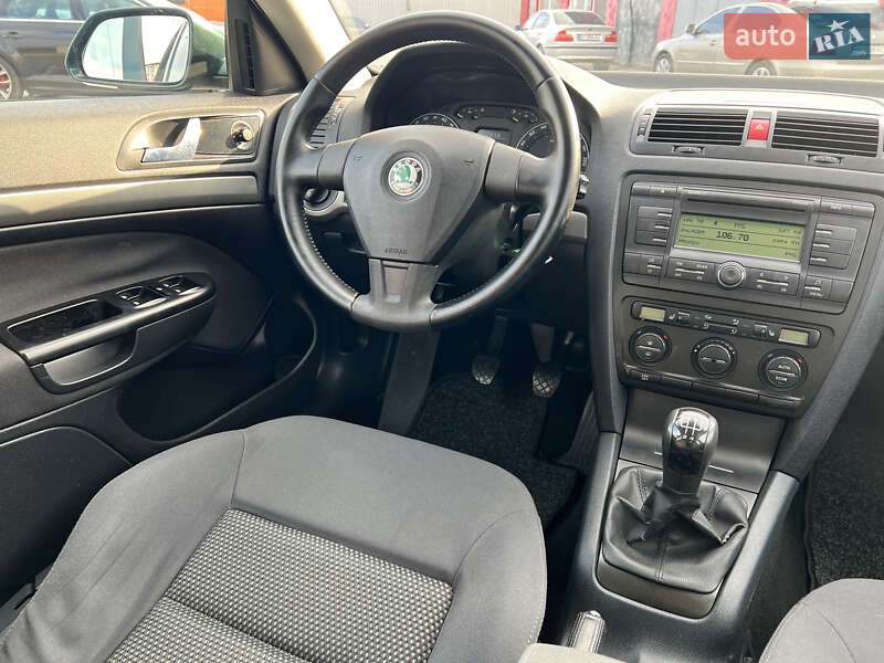 Ліфтбек Skoda Octavia 2006 в Лубнах