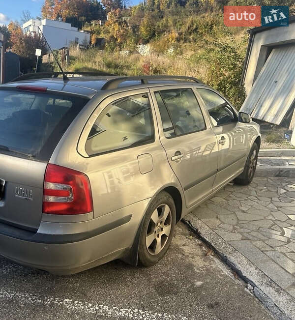 Универсал Skoda Octavia 2009 в Луцке