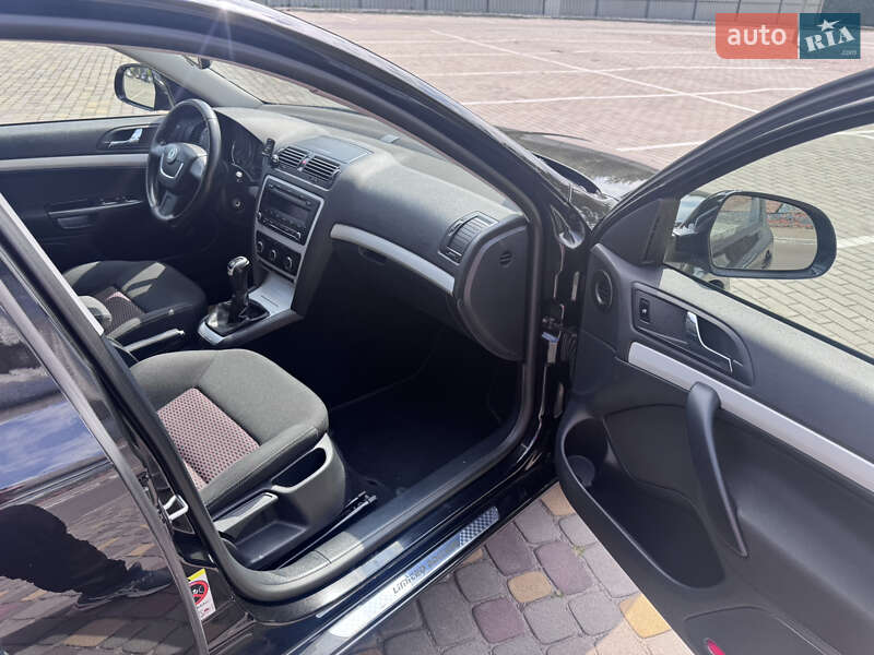 Універсал Skoda Octavia 2011 в Луцьку