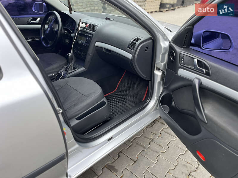 Универсал Skoda Octavia 2008 в Дрогобыче