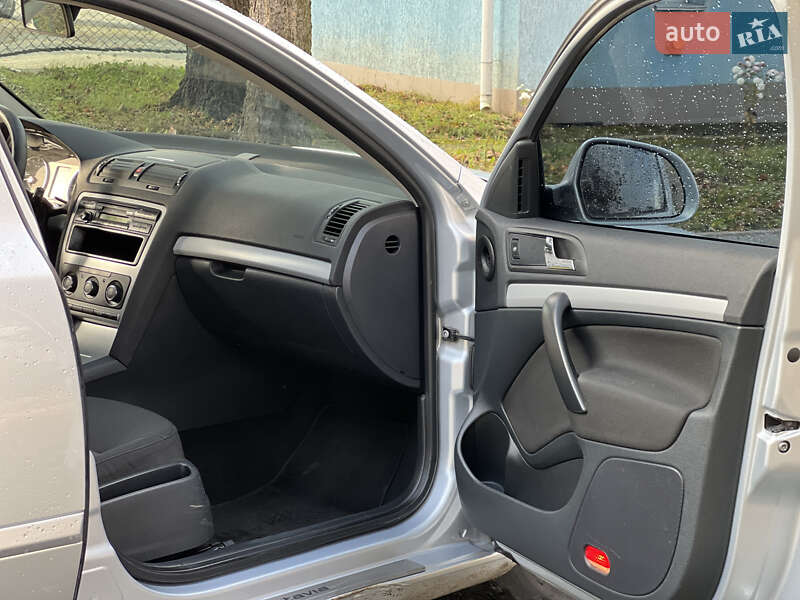 Ліфтбек Skoda Octavia 2012 в Кореці