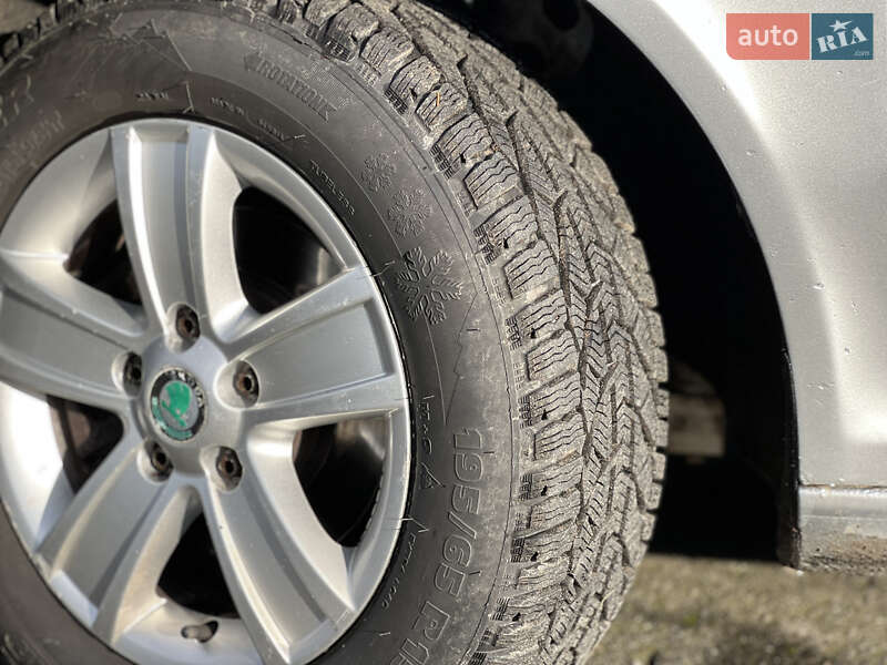 Ліфтбек Skoda Octavia 2012 в Кореці