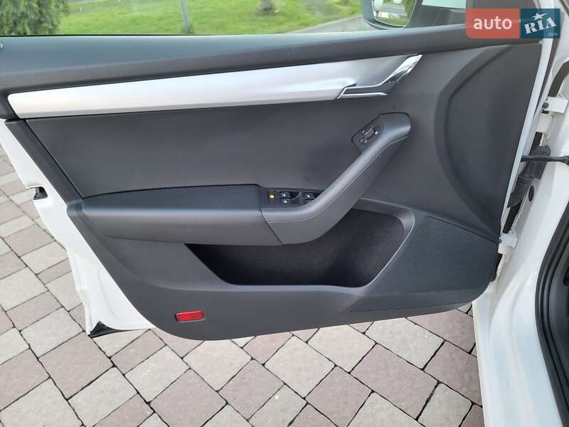 Универсал Skoda Octavia 2019 в Сарнах фото 35 Универсал Skoda Octavia 2019 в Сарнах