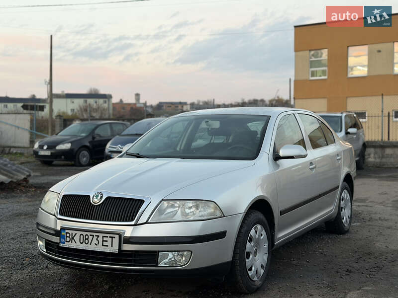 Лифтбек Skoda Octavia 2005 в Ровно фото 3 Лифтбек Skoda Octavia 2005 в Ровно