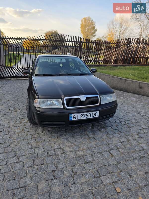Лифтбек Skoda Octavia 2003 в Днепре