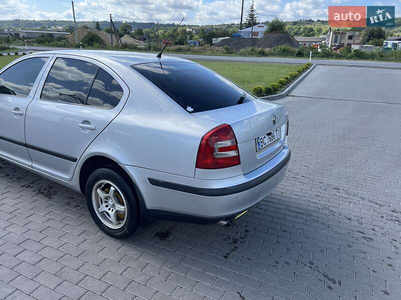 Лифтбек Skoda Octavia 2008 в Золочеве