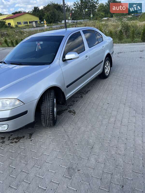 Лифтбек Skoda Octavia 2008 в Золочеве