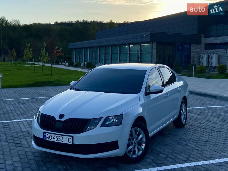 Лифтбек Skoda Octavia 2017 в Сваляве