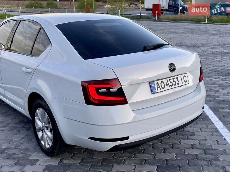 Лифтбек Skoda Octavia 2017 в Сваляве