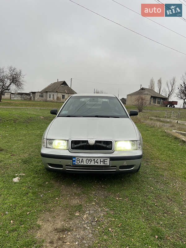 Лифтбек Skoda Octavia 2000 в Софиевке фото 3 Лифтбек Skoda Octavia 2000 в Софиевке