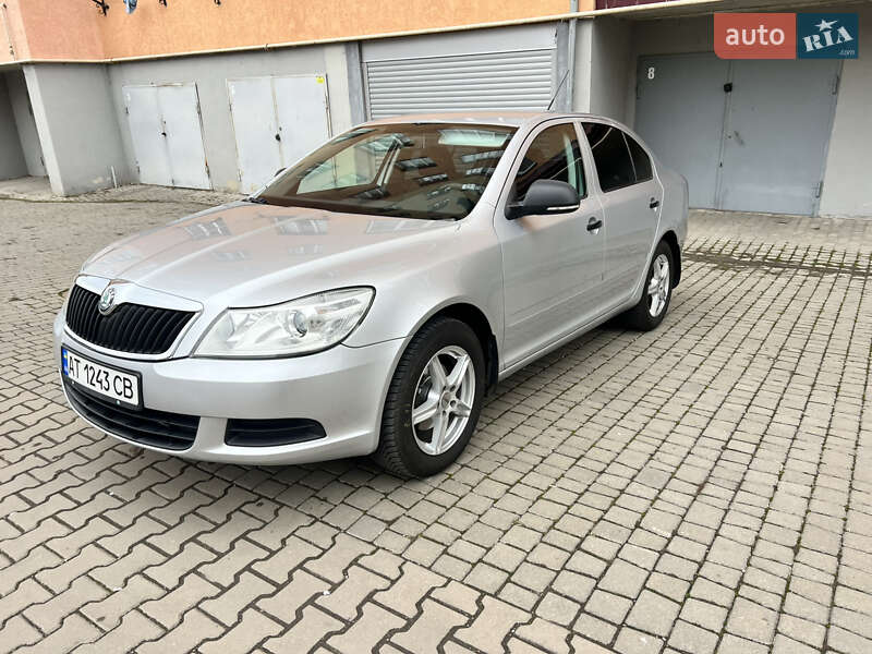 Лифтбек Skoda Octavia 2011 в Ивано-Франковске фото Лифтбек Skoda Octavia 2011 в Ивано-Франковске