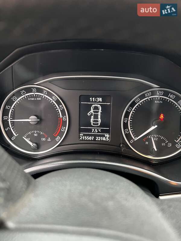 Универсал Skoda Octavia 2010 в Сарнах