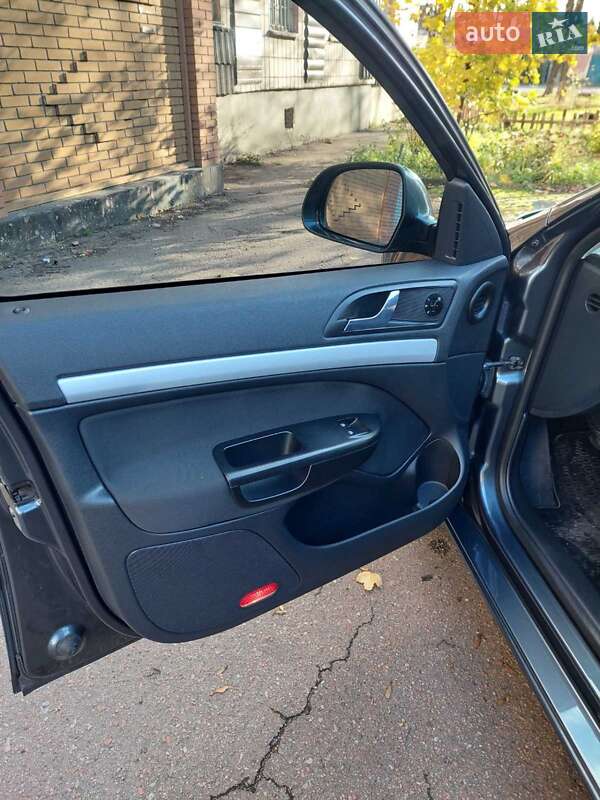 Лифтбек Skoda Octavia 2010 в Черкассах фото 6 Лифтбек Skoda Octavia 2010 в Черкассах