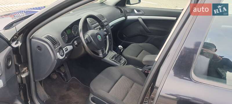 Лифтбек Skoda Octavia 2007 в Нововолынске