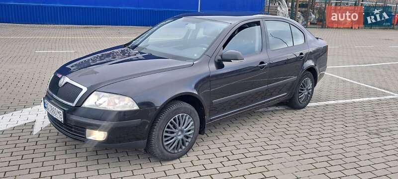 Лифтбек Skoda Octavia 2007 в Нововолынске