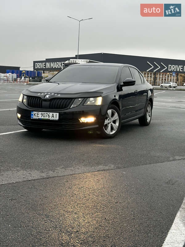 Лифтбек Skoda Octavia 2018 в Днепре фото Лифтбек Skoda Octavia 2018 в Днепре