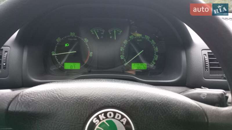 Ліфтбек Skoda Octavia 2004 в Львові