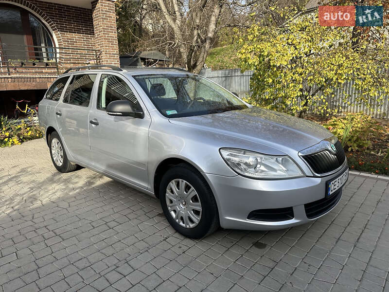 Універсал Skoda Octavia 2011 в Чернівцях