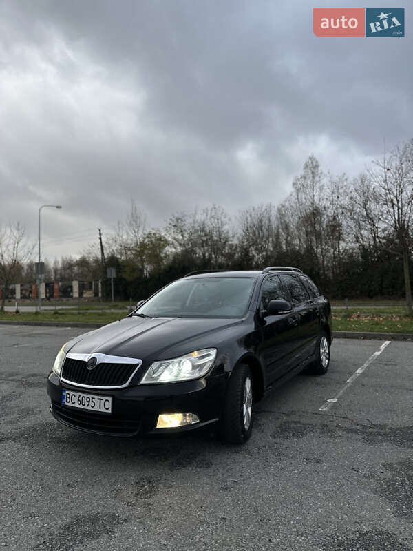Универсал Skoda Octavia 2009 в Львове