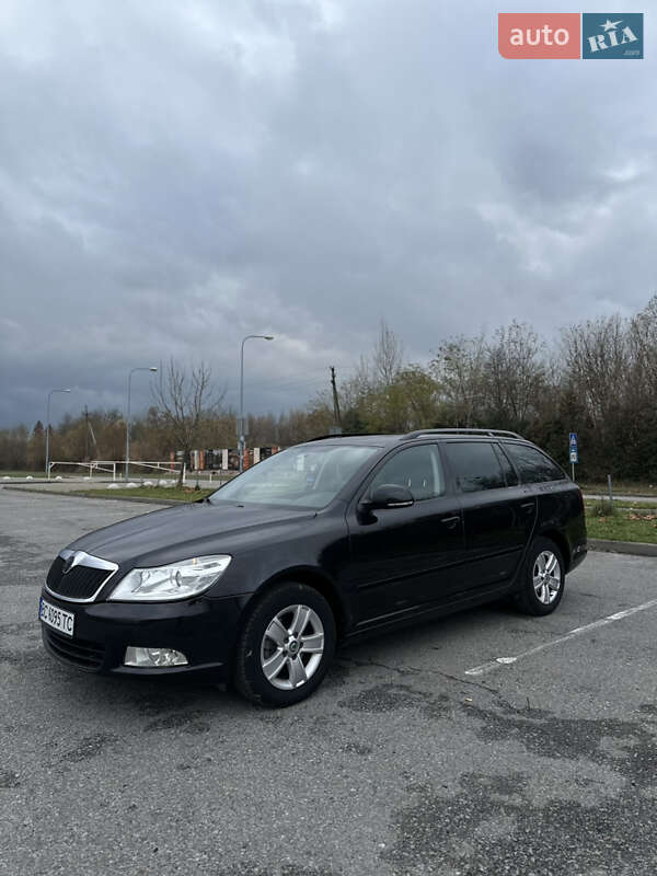 Универсал Skoda Octavia 2009 в Львове
