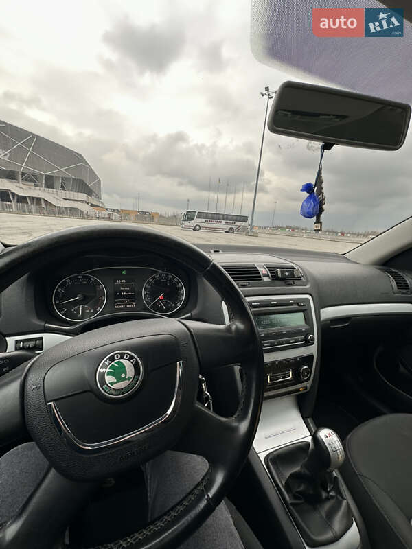 Универсал Skoda Octavia 2009 в Львове