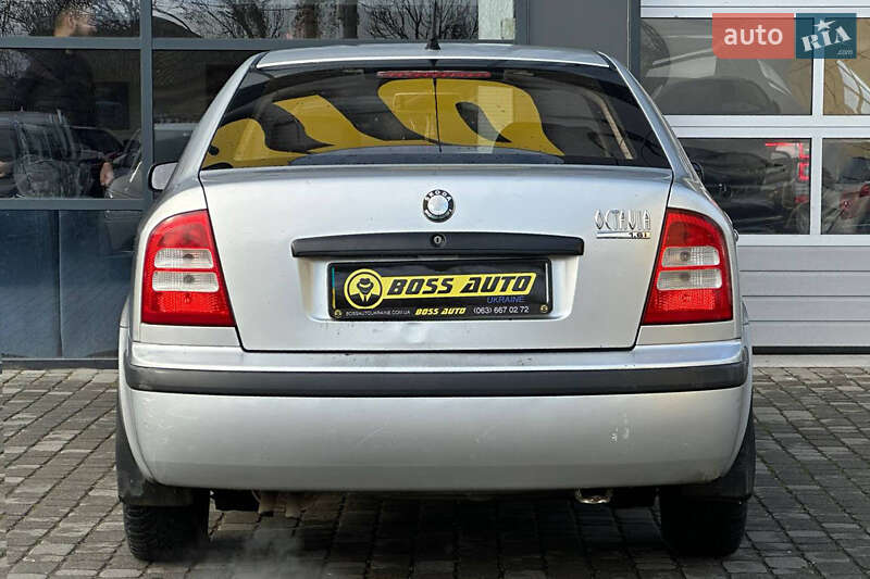 Лифтбек Skoda Octavia 2004 в Ивано-Франковске