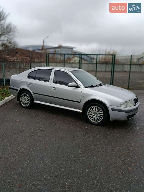 Лифтбек Skoda Octavia 2002 в Киеве